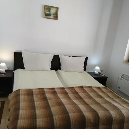 Arendo Snow - In Grand Monastery * Pamporowo