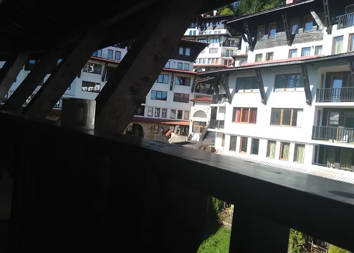 Arendo Snow - In Grand Monastery *